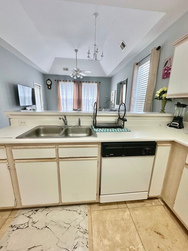 Foto del edificio - 1286 River Oaks Dr