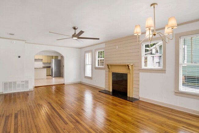 Building Photo - 203 S Fulton St