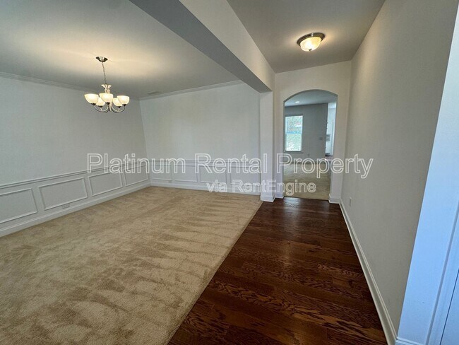 Building Photo - 2045 Birmingham Ct