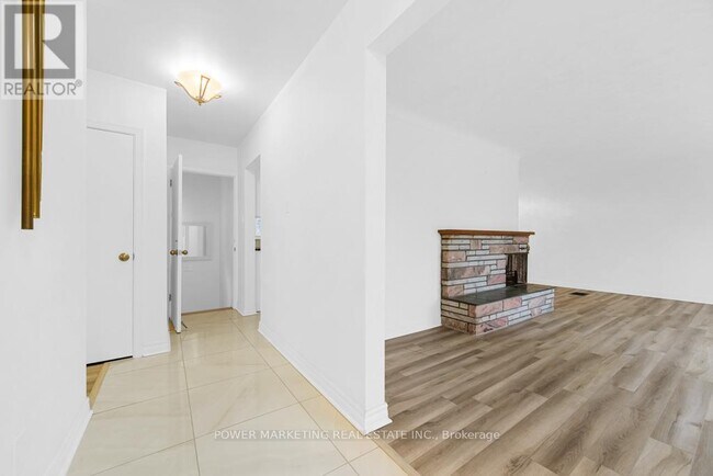 Building Photo - 17 Rothwell Dr