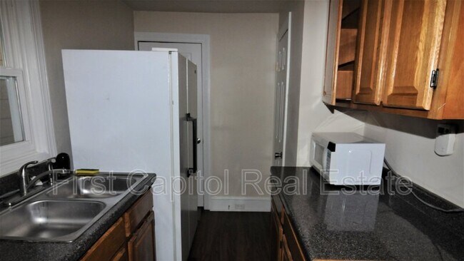 Foto del edificio - 724 S Newberry St