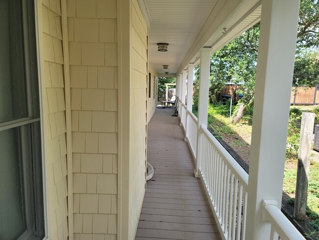 Building Photo - 2309 Wake Forest St