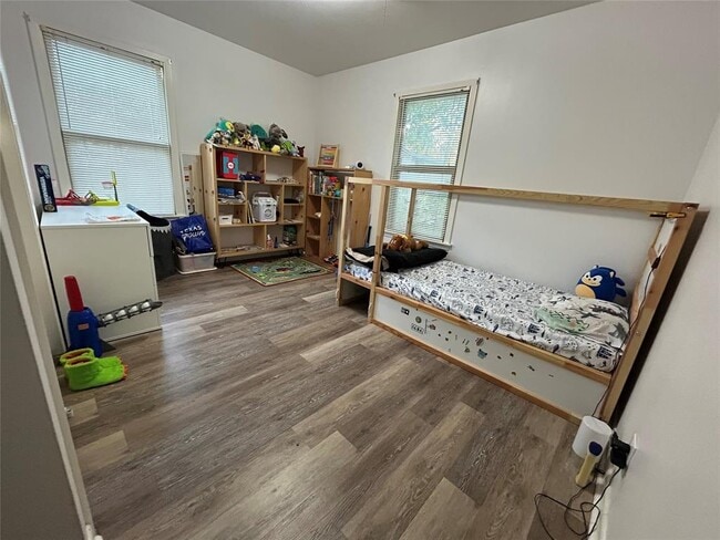 Building Photo - 8506 Contour Dr