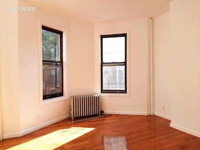 Building Photo - 361 49th St
