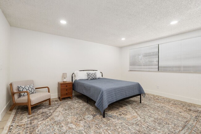 Foto del edificio - 2342 S Sowell St