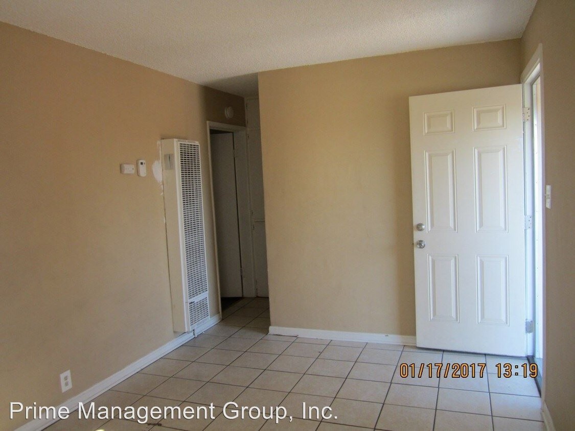 Primary Photo - 1401 S Willowbrook Ave