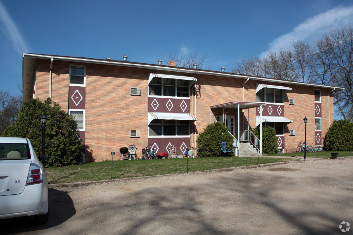 Building Photo - Alexander Apartments