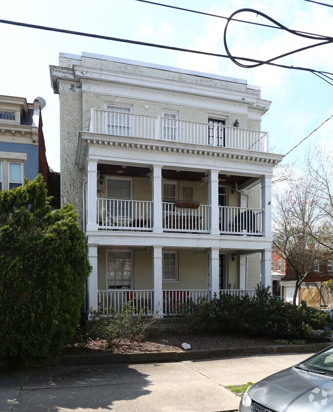 Building Photo - 2923 Floyd Ave