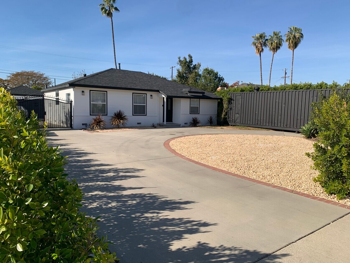 7811 Paso Robles Ave, Van Nuys, CA 91406 House Rental in Van Nuys, CA