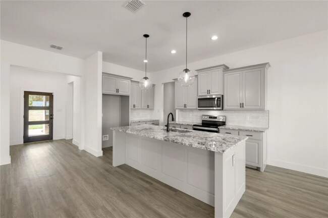 Building Photo - 701 Shadle Rd