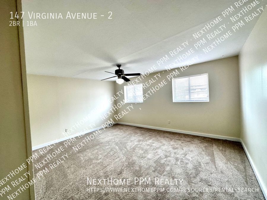 Foto principal - 2 bedroom 2nd floor duplex with laundry in...