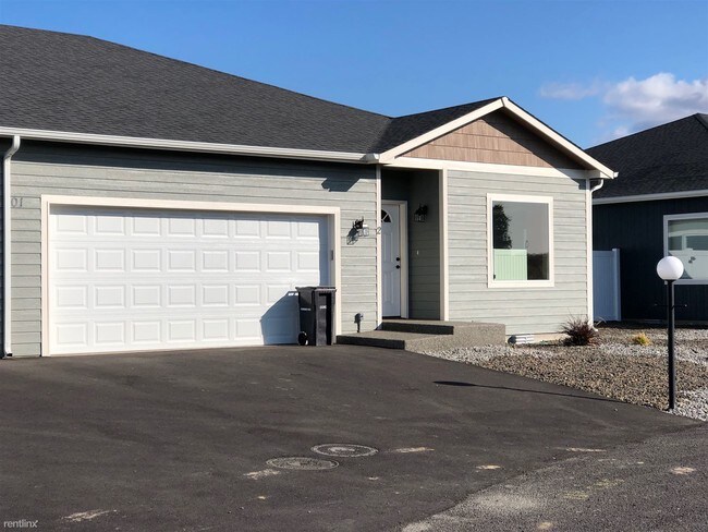 Building Photo - 3 br, 2 bath  - 3001 Willow St Unit 2