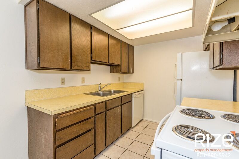 1703 N 1575 W Unit 4, Layton, UT 84041 Condo for Rent in Layton, UT