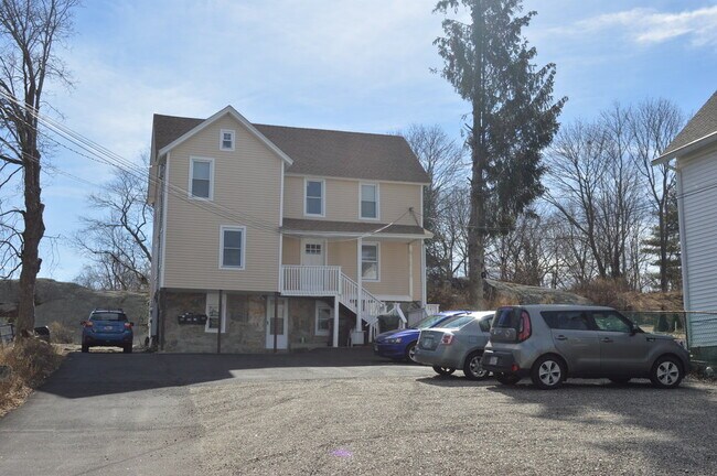 Building Photo - 38 Denison Ave
