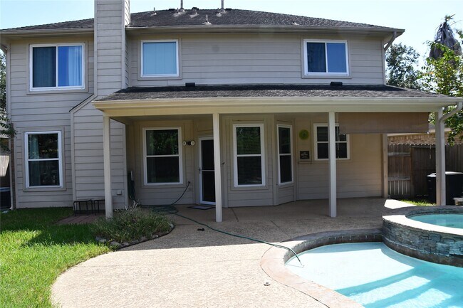 Foto del edificio - 18118 Cypress Valley Ln
