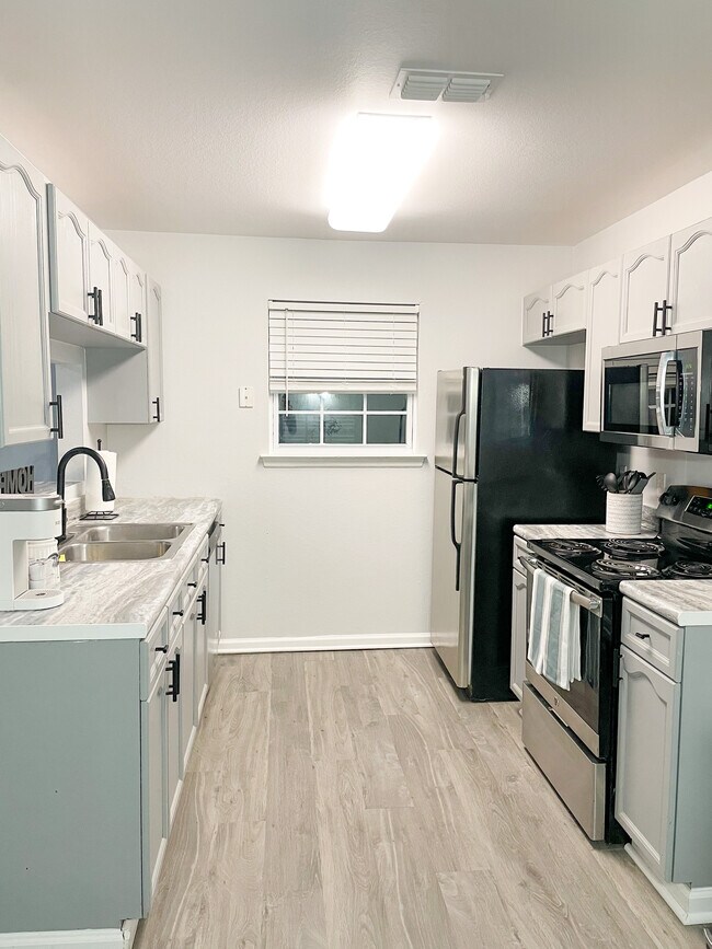 Foto del edificio - 2786 Westbrook Ct