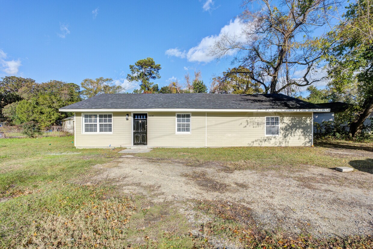 2328 Meridian Rd, North Charleston, SC 29405 House Rental in North