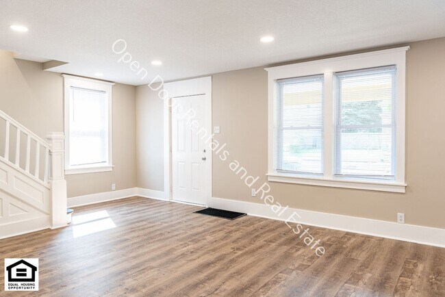 Foto del edificio - $500 off first months rent! 3 bedroom home...
