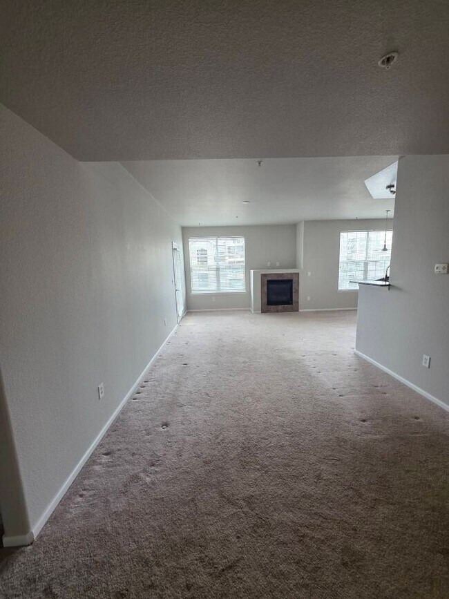 Foto del edificio - Beautiful, 2 bed/2 bath Condo at Blue Sky at Vista Ridge
