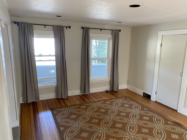 living room - 210 Center St