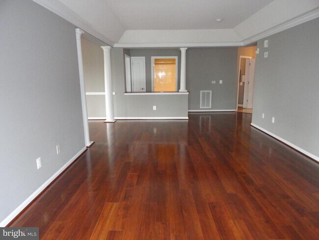 Foto del edificio - 7101 Travertine Dr