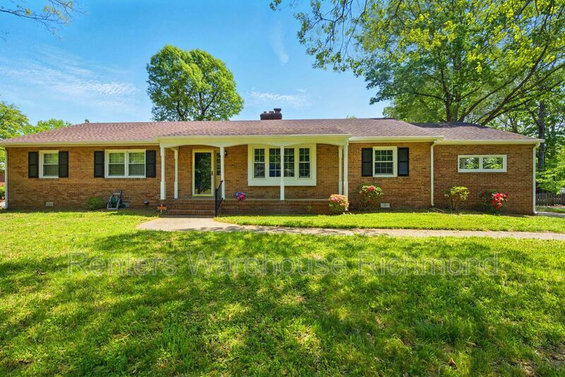 Primary Photo - 4817 Stornoway Dr