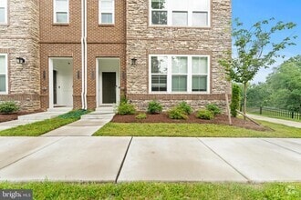Building Photo - 4625 Crossing Ct