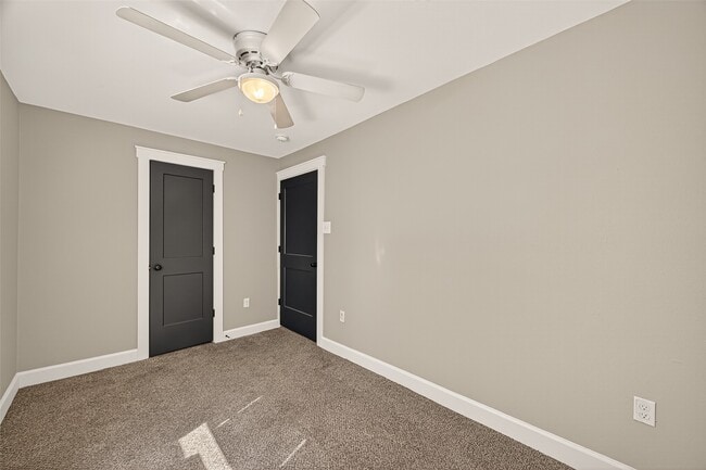 Building Photo - 5711 Brady St