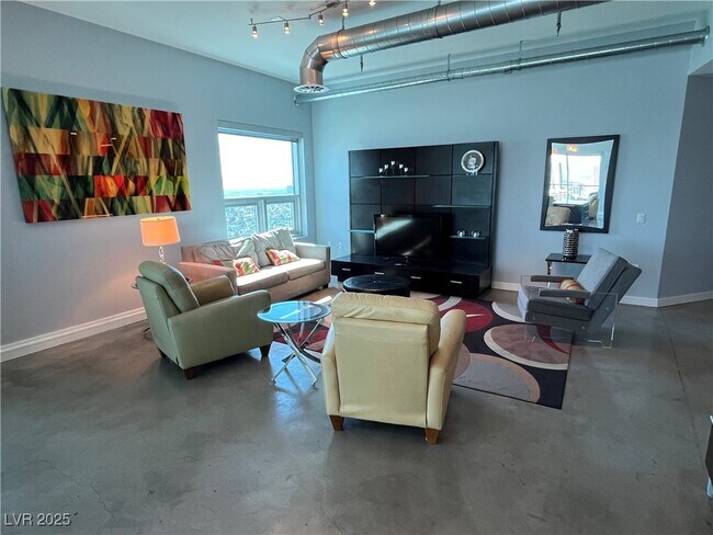 Building Photo - 200 Hoover Ave