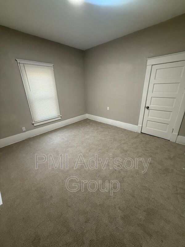 Building Photo - 622 Navarre St