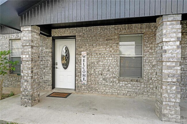 Building Photo - 1103 W 26th St