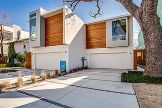 Building Photo - 5801 Bryan Pkwy