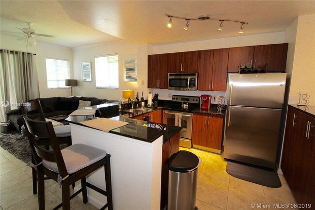 Building Photo - 1437 Marseille Ct