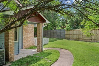 Building Photo - 1601 Faro Dr