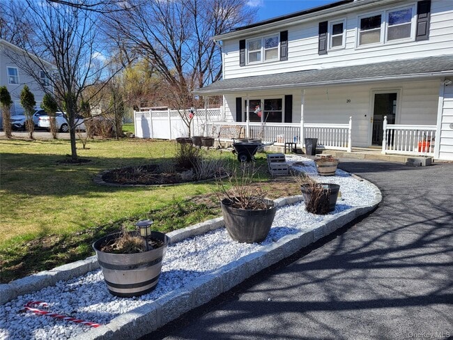 Building Photo - 20 Scott Dr