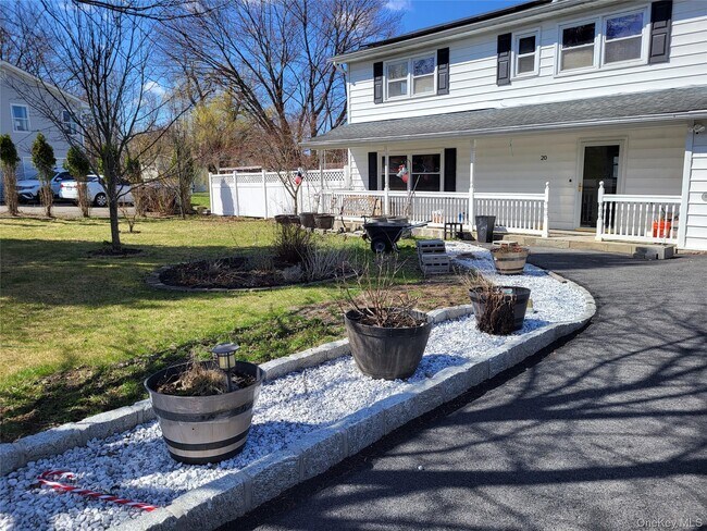 Foto del edificio - 20 Scott Dr