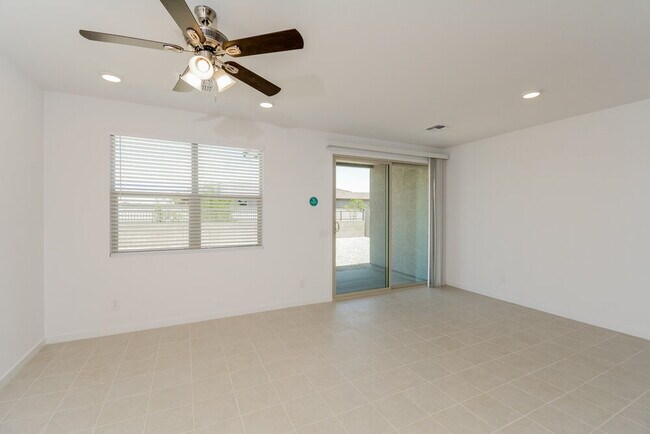 Foto del edificio - 14446 W Hackamore Dr.