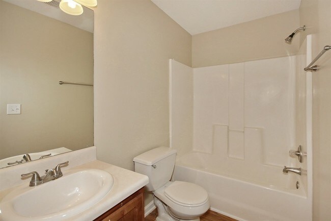 Building Photo - 278 Bonnes Dr