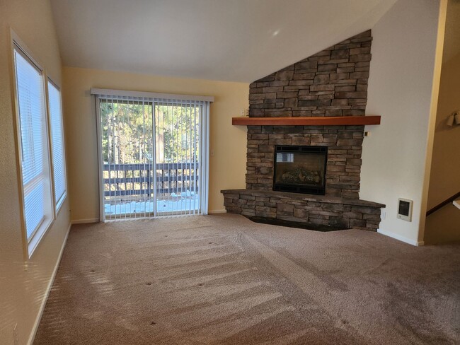 Foto del edificio - $200.00 Rent Credit Incentive each month w...