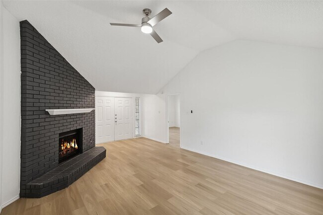 Foto del edificio - 4046 Saint Christopher Ln