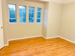 Building Photo - 6207 Harrison Ct