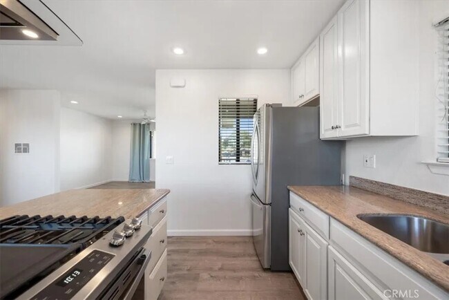 Foto del edificio - 1084 Baden Ave