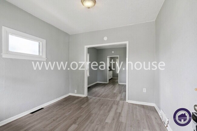 Foto del edificio - 207 Pulaski St