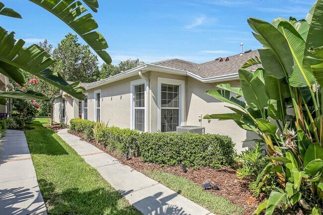 Building Photo - 15715 Phoebepark Avenue