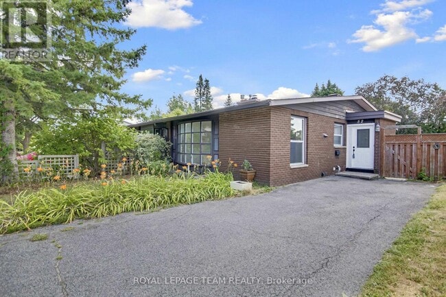 Building Photo - 52 Bowhill Ave