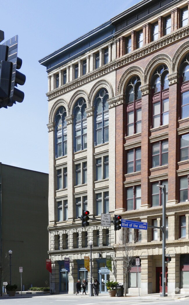 Foto del edificio - Pioneer Hall