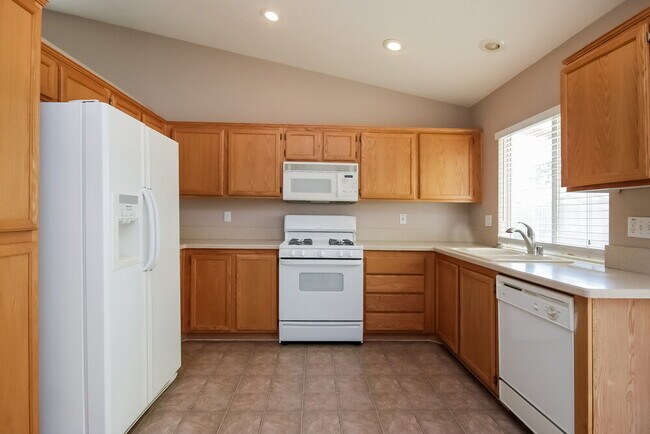 Foto del edificio - 115 Trout Creek Ct