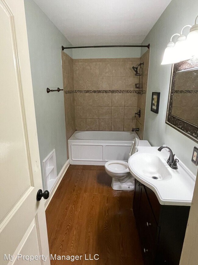Building Photo - 4 br, 1 bath House - 9438 Normandie Drive