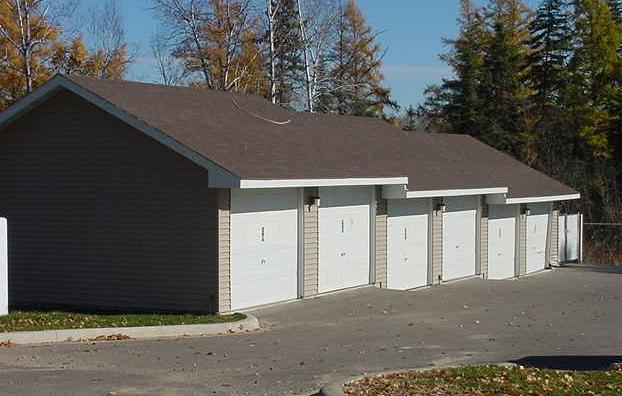 Building Photo - Cass Lake Square Townhouses