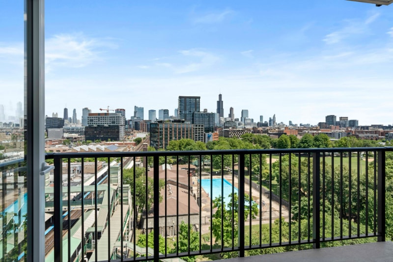 Photo - 153 N Ashland Ave (Chicago, IL)